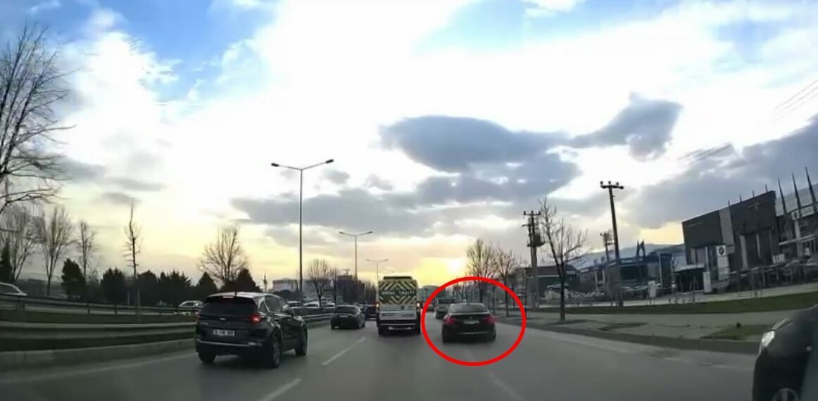 Bursa’da makas terörü!