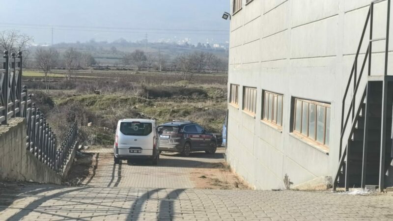 Bursa’nın İnegöl ilçesinde faaliyet gösteren mobilya fabrikasının bekçisi Yusuf Çetin