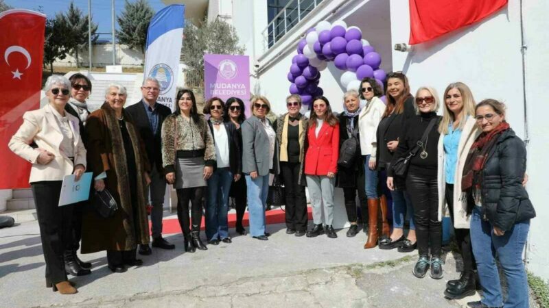 Bursa’nın o ilçesinde kadınlar için tarihi adım Mudanya Belediyesi, 8 Mart Dünya Kadınlar Günü’nde kadınların sosyal, hukuki,