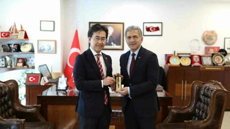 Bursa’nın o ilçesiyle Japonya arasında işbirliği Gemlik Belediye Başkanı Şükrü Deviren, Japonya’nın İstanbul Başkonsolosu Mr. Kasahara