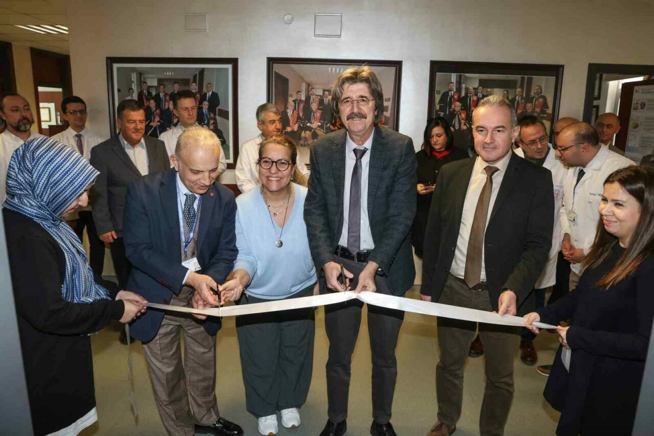 Bursa Uludağ Üniversitesi Hastanesi’ne yeni laboratuvar Bursa Uludağ Üniversitesi Hastanesi’ne yeni laboratuvar