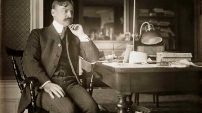 Mehmet Ali İnan yazdı; Aydınların ihaneti