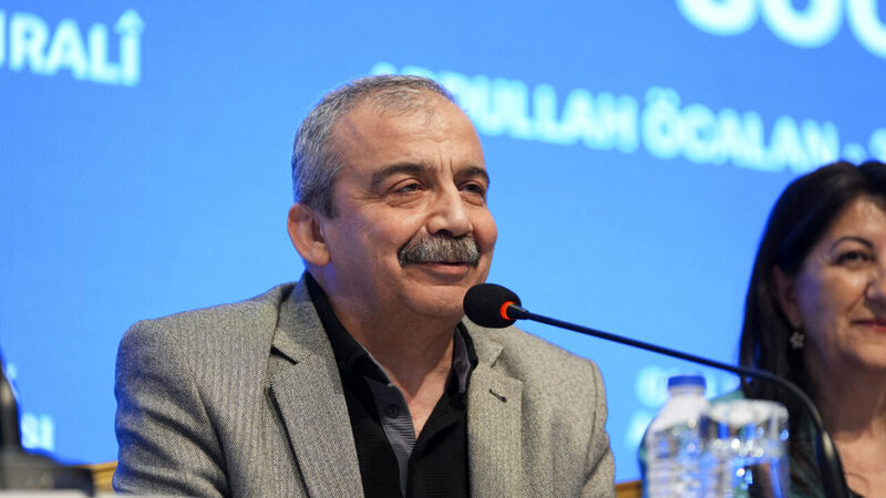 DEM Parti Milletvekili Sırrı Süreyya Önder, terör örgütü elebaşı Abdullah