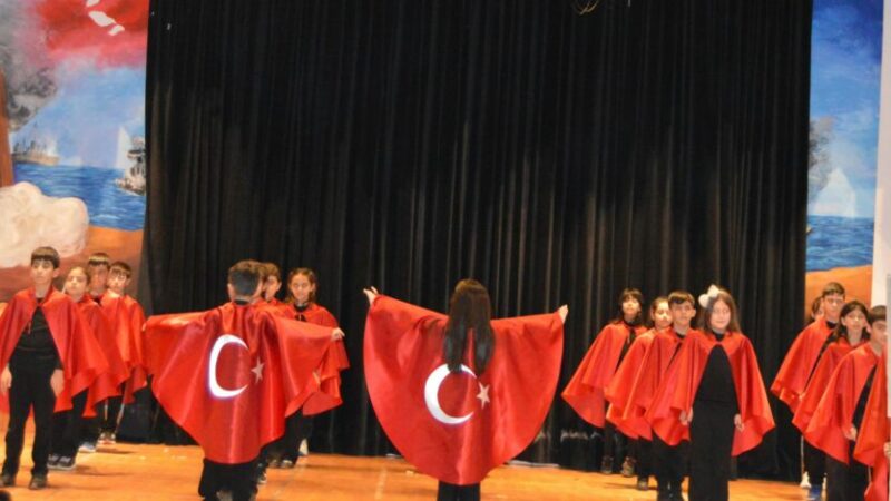 Bursa Yıldırım Hasan Öztimur 75. Yıl İlkokulu’ndan 18 Mart’a özel program Bursa Yıldırım Hasan Öztimur 75.Yıl İlkokulu öğrencileri 18 Mart Çanakkale