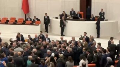 Mecliste kavga çıktı emekli ikramiyesi unutuldu