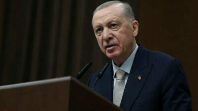 Cumhurbaşkanı Erdoğan’dan Özgür Özel’e tepki: ‘Siyasi mandacılık talep ediyor’