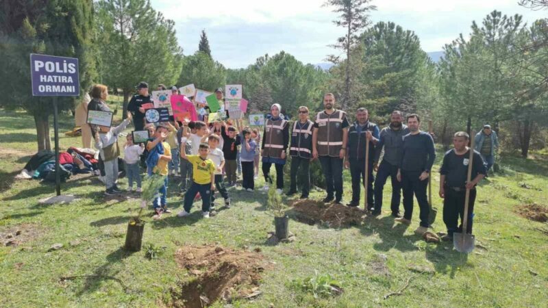 21-26 Mart Orman Haftası etkinlikleri kapsamında öğrenciler ve öğretmenler emniyet