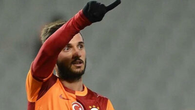 Futbolu bırakan Emre Çolak yeni işinde servet kazanıyor