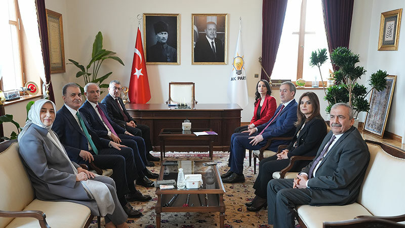 DEM Parti’den AK Parti’ye ziyaret! ”Önceliğimiz PKK’nın silah bırakması ve kendini feshetmesi” DEM Parti Eş Genel Başkanları Tülay Hatimoğulları ve Tuncer Bakırhan