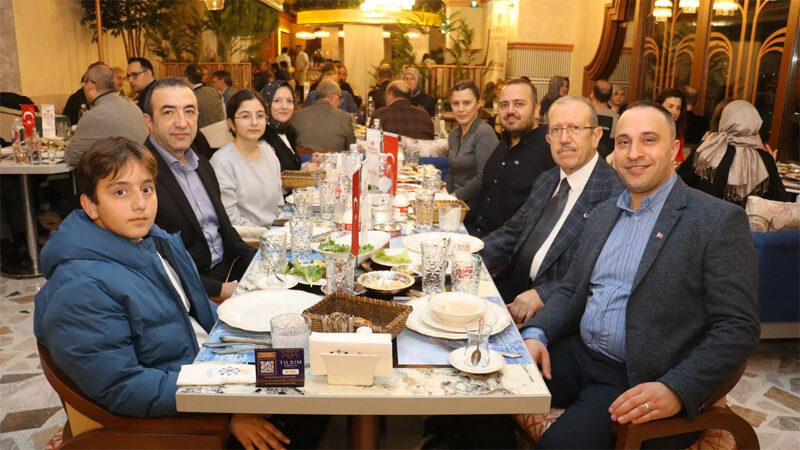 Hayat Hastanesi, Tıp Bayramı’nı kutladı Bursa'nın en köklü sağlık kuruluşlarından biri olan Özel Hayat Hastanesi,