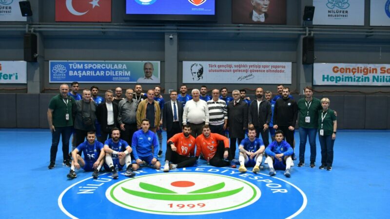 Nilüfer Belediyespor, Spor Toto’yu rahat geçti Nilüfer Belediyespor Erkek Hentbol Takımı, erteleme maçında Spor Toto Spor