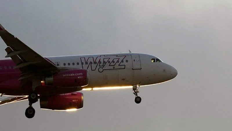 Sarhoş yolcu uçağın rotasını değiştirdi