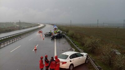 İstanbul-İzmir Otoyolu’nda zincirleme kaza: 2 ölü, 4 yaralı