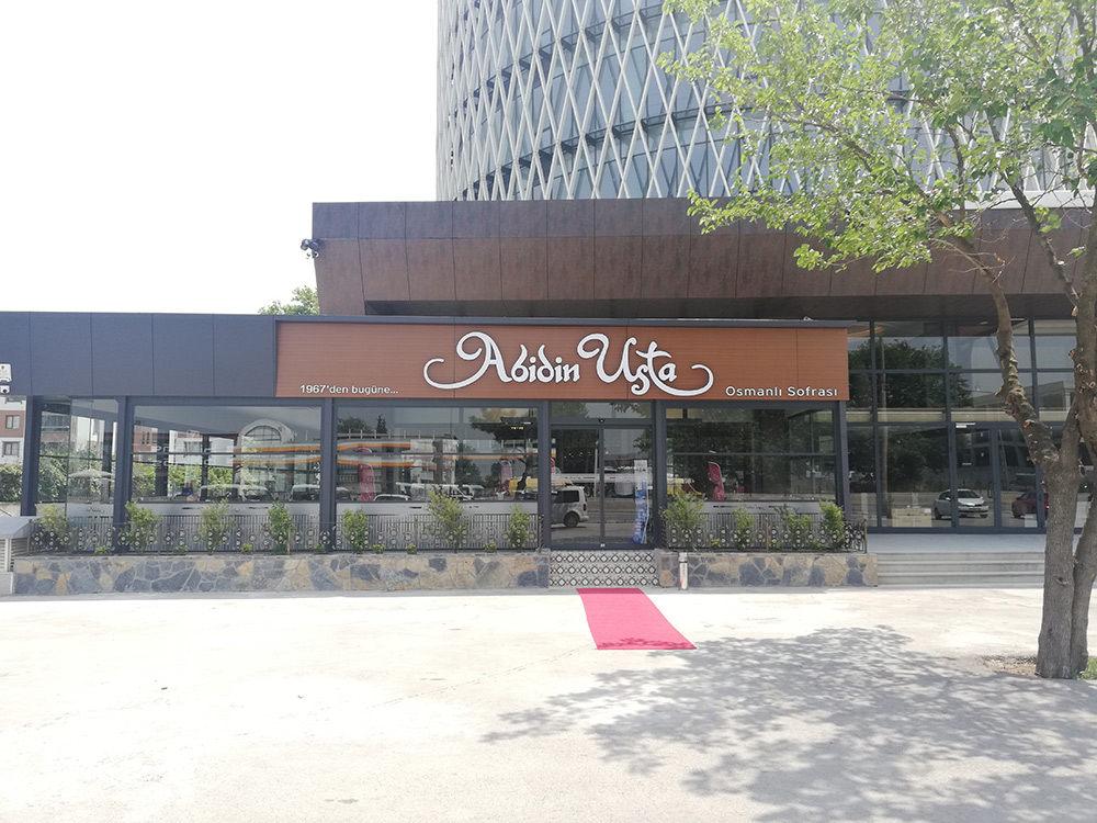 Bursa’nın ünlü markası Abidin Usta’da iftar bir başka Bursa’nın ünlü markası Abidin Usta’da iftar bir başka