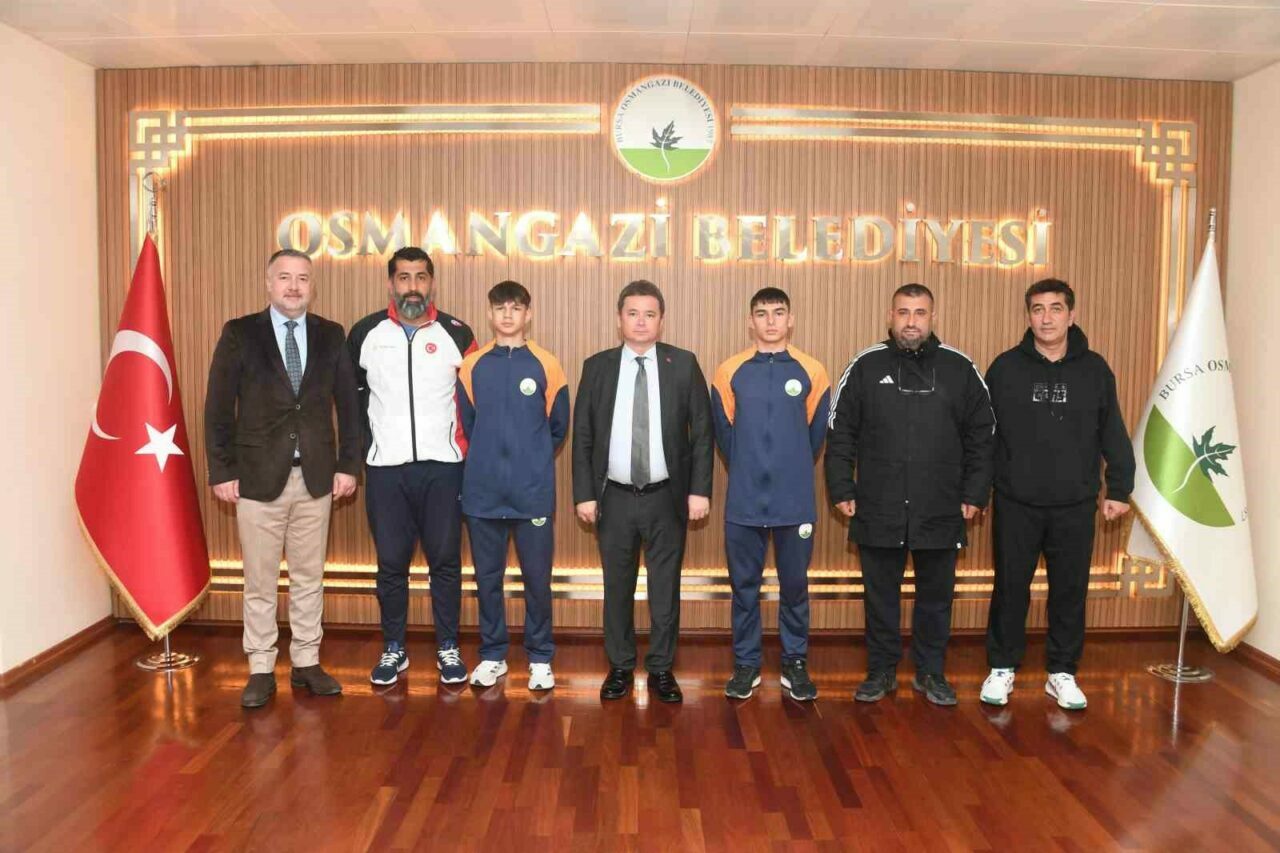 Milli sporcular Bursa’dan Dünya Şampiyonası’na uğurlandı Milli sporcular Bursa’dan Dünya Şampiyonası’na uğurlandı