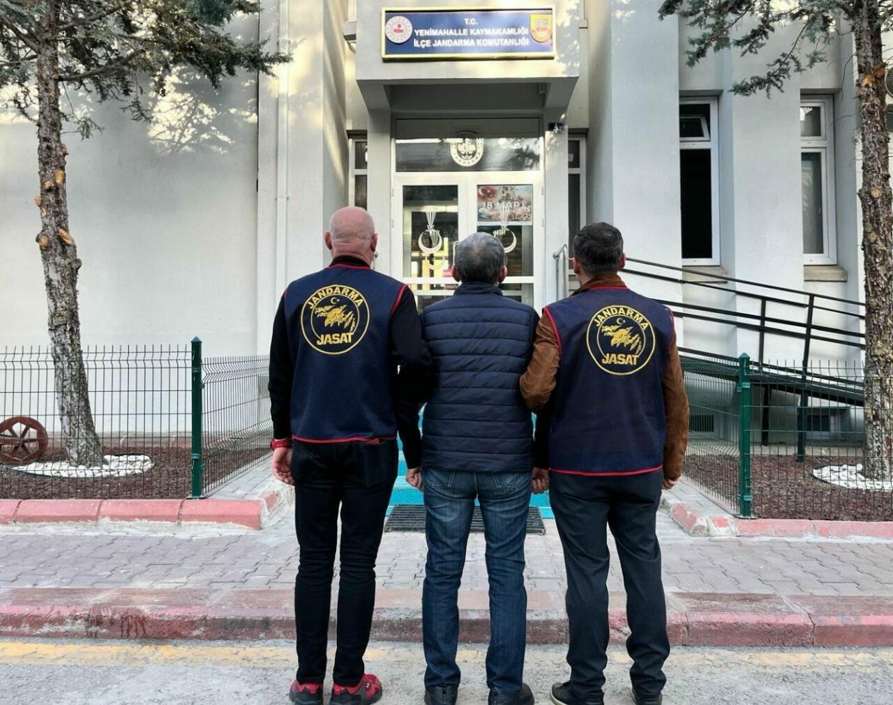 MİT TIR’larının durdurulduğu dönemde emniyet müdürüydü: Firari FETÖ’cü yakalandı