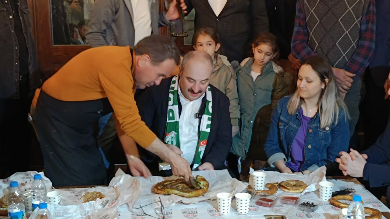 Bursa’da sahur geleneği bozulmadı: Varank vatandaşlarla buluştu