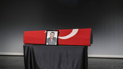 Oyuncu Şinasi Yurtsever, son yolculuğuna uğurlandı