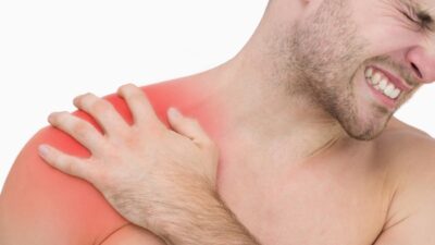 Omuz ağrısını hafife almayın! Uzmanından önemli uyarılar