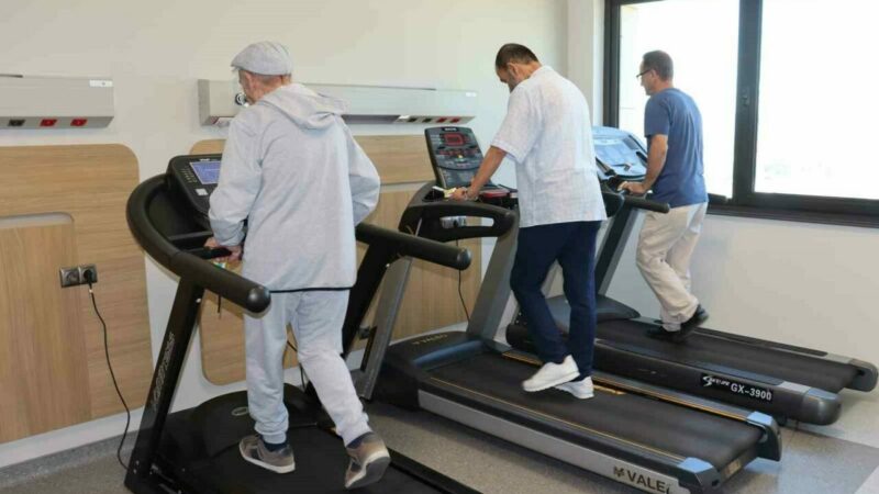 Bursa Şehir Hastanesi’nde görevli Göğüs Hastalıkları Uzmanı Dr. Burcu Coşkun,