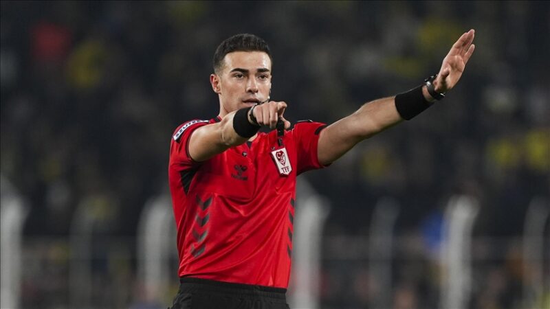 FIFA kokartlı hakem Oğuzhan Çakır ve Zorbay Küçük, Fransa'da düzenlenecek