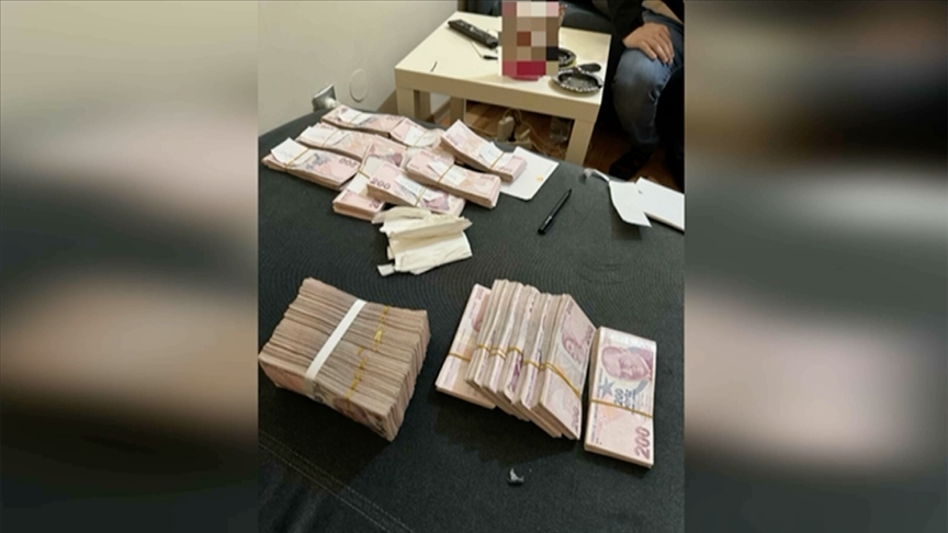 İBB’deki yolsuzluk ve terör soruşturması: Milyonlarca lira ele geçirildi