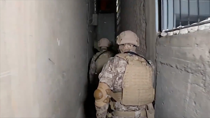 Bakan Yerlikaya açıkladı! Suç örgütlerine operasyon: 80 gözaltı