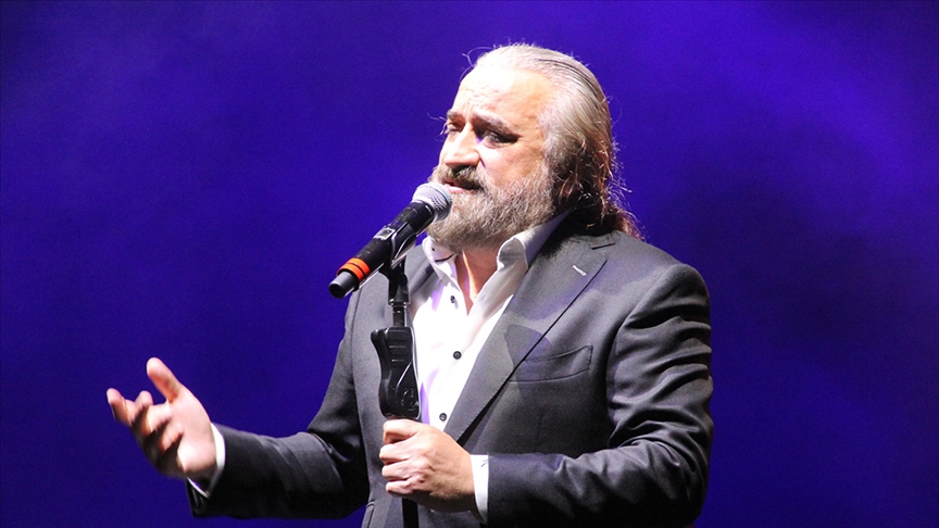 Karadeniz müziğinin hırçın sesi: Volkan Konak