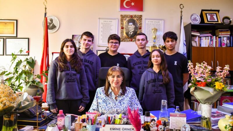 Emine Örnek Fen Lisesi öğrencileri 2 proje ile bölge birincisi 56. TÜBİTAK Lise Öğrencileri Araştırma Projeleri Bursa Bölge Yarışması'nda Emine