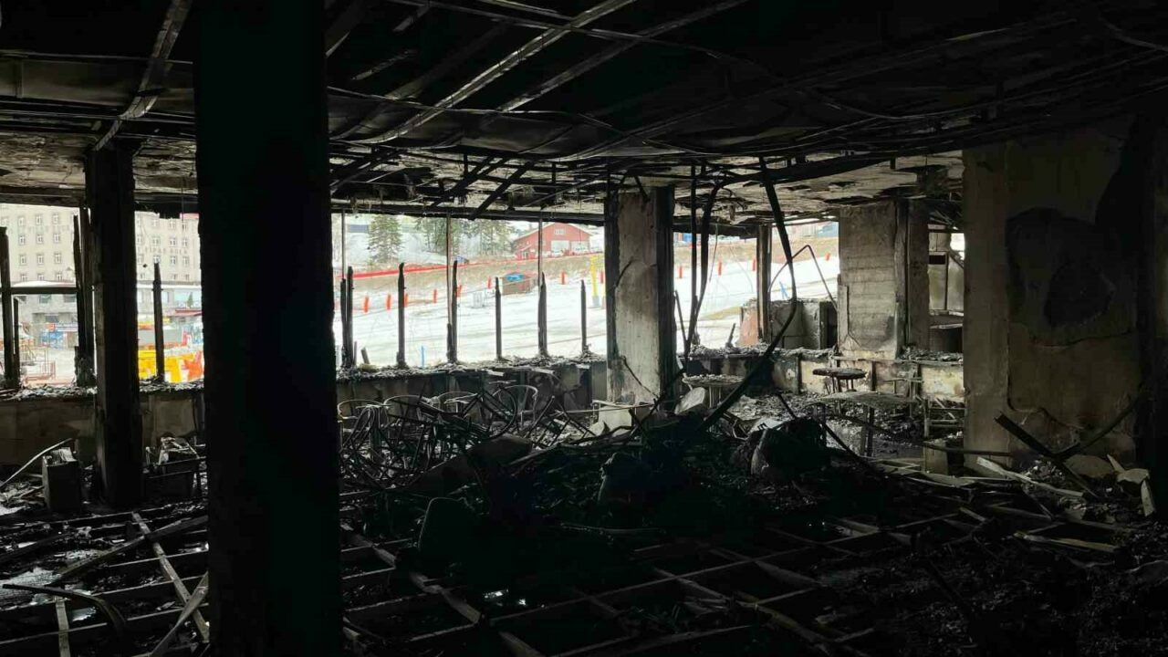 Uludağ’da yanan Kervansaray otelinin içi böyle görüntülendi