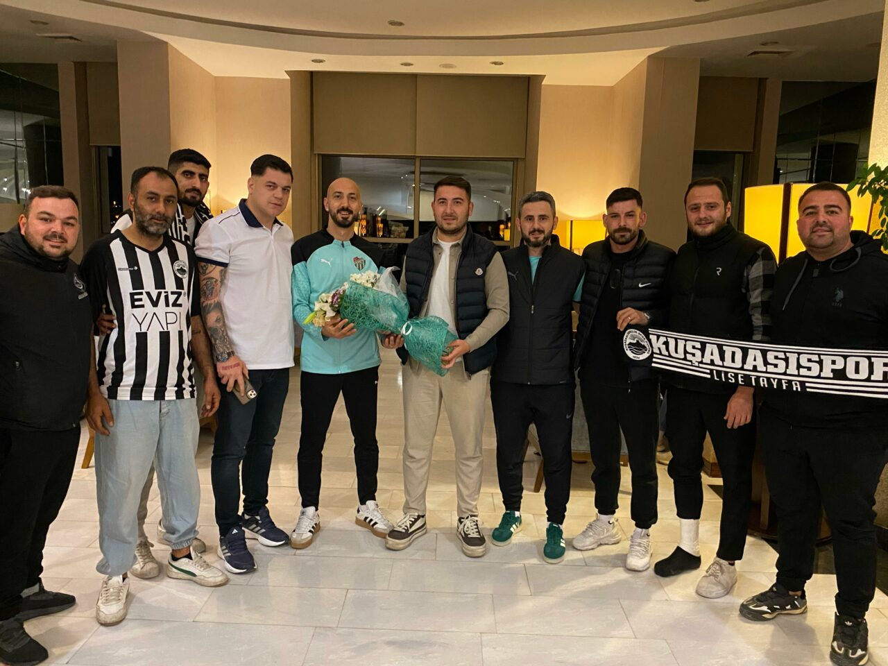 Kuşadası taraftarından Bursaspor’a jest