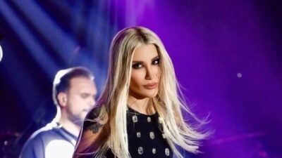 Ünlü şarkıcı hastaneye kaldırıldı