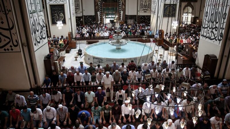 Bursa’da bayram namazı saati kaçta kılınacak? Diyanet açıkladı