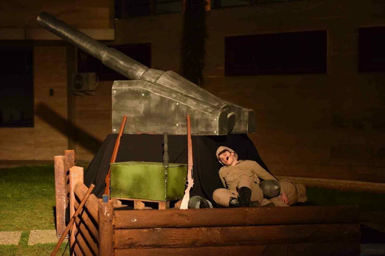 Bursa Yıldırım’da Çanakkale platosuna yoğun ilgi Bursa Yıldırım’da Çanakkale platosuna yoğun ilgi