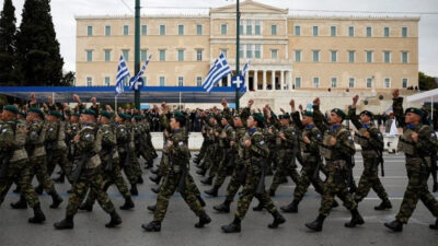 Türkiye’ye yönelik küstah sloganlar Atina’da krize neden oldu