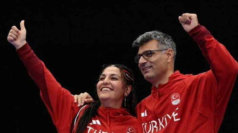 Dikeç-Tahran ikilisi Avrupa Şampiyonu! Avrupa Havalı Silahlar Şampiyonası'nda 10 metre havalı tabanca karışık takım