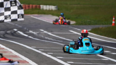 Batı Kurumsal Karting Yarışı nefes kesti