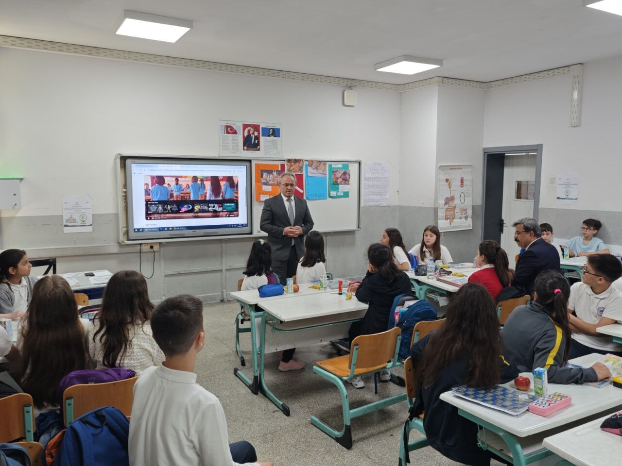 Bursa’daki okullarda yeni uygulama! Aynı anda yapıldı