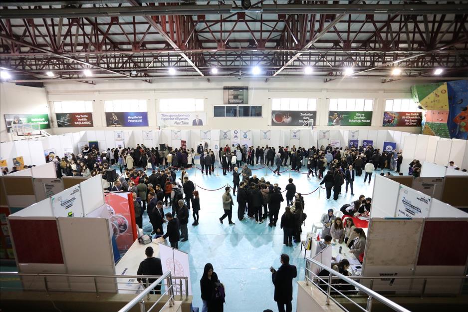 İnegöl’de 7. Üniversite ve Meslek Tanıtım Günleri başladı