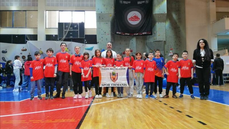 Spor tırmanışta İnegöllü sporcular derecelere uzandı İnegöl Belediye Spor Kulübü dağcılık branşı sporcuları, Isparta’da yapılan 2025