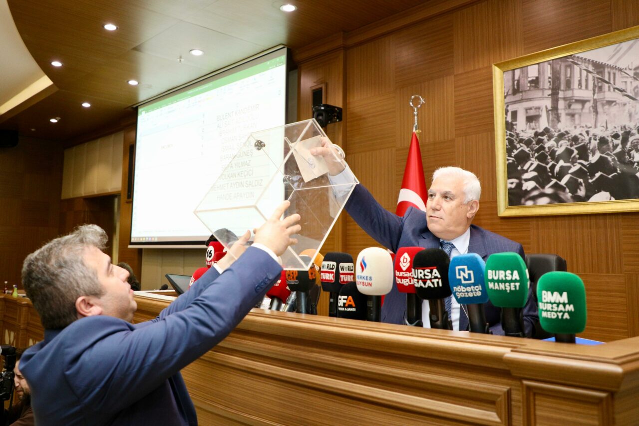 Bursa Büyükşehir’de komisyon üyeleri belli oldu