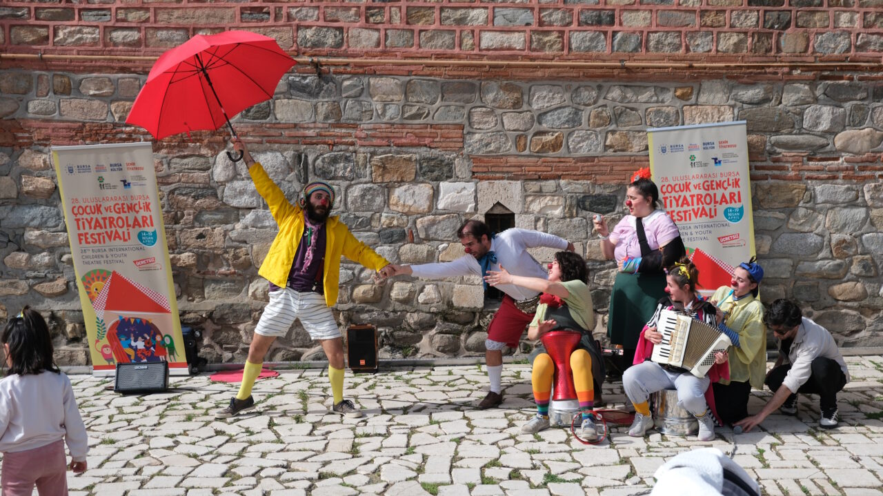 Bursa Tiyatro Festivali’ne görkemli final! 25 bin izleyici…