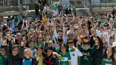 Bursa Reşitpaşa İlkokulu’nun ‘Bursaspor Günü’nde şampiyonluk kutlaması