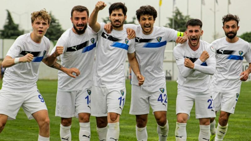 2. Lig’deki Bursa temsilcisinin kritik sınavı! Nesine 2. Lig Kırmızı Grup’ta play-off’u hedefleyen Bursa ekibi Karacabey