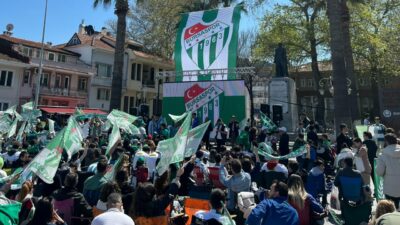 Mudanya Mütareke Meydanı doldu taştı