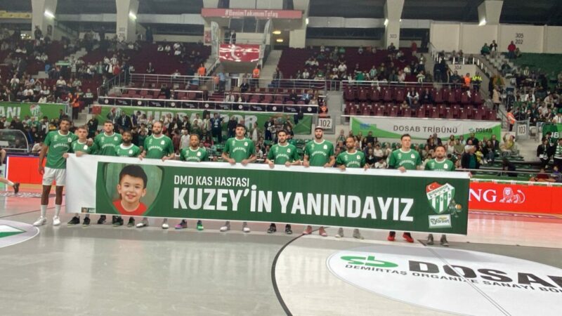 Potanın Timsahları’ndan Kuzey’e destek Bursaspor Yörsan-Beşiktaş maçı öncesinde yeşil beyazlı oyuncular anlamlı bir harekte
