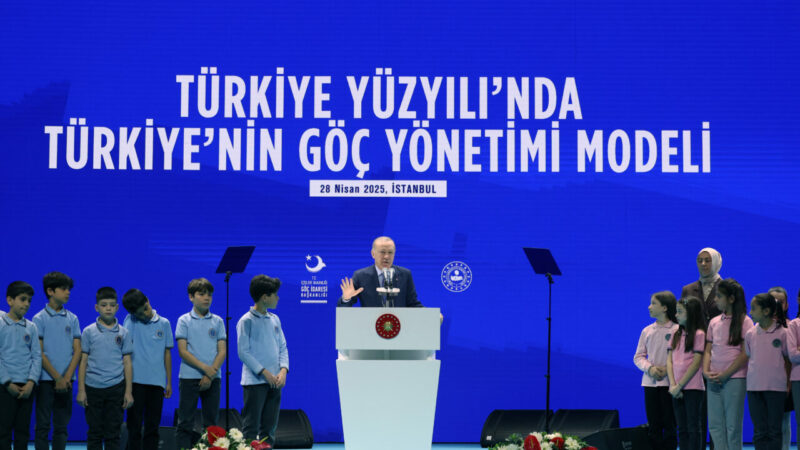 Cumhurbaşkanı Recep Tayyip Erdoğan, Türkiye'de toplam 4 milyon 33 bin