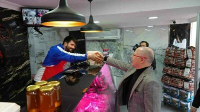 AK Parti Bursa İl Başkanı Gürkan’dan esnafa destek, boykota tepki