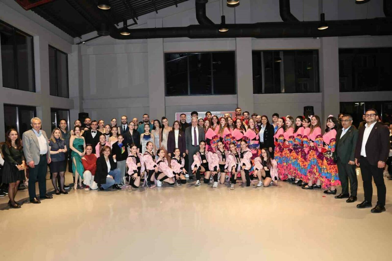 Bursa Nilüfer’de dans şöleni
