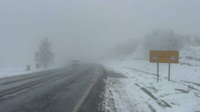 Bursa yolunda kar ve sis! Sürücüler zor anlar yaşıyor